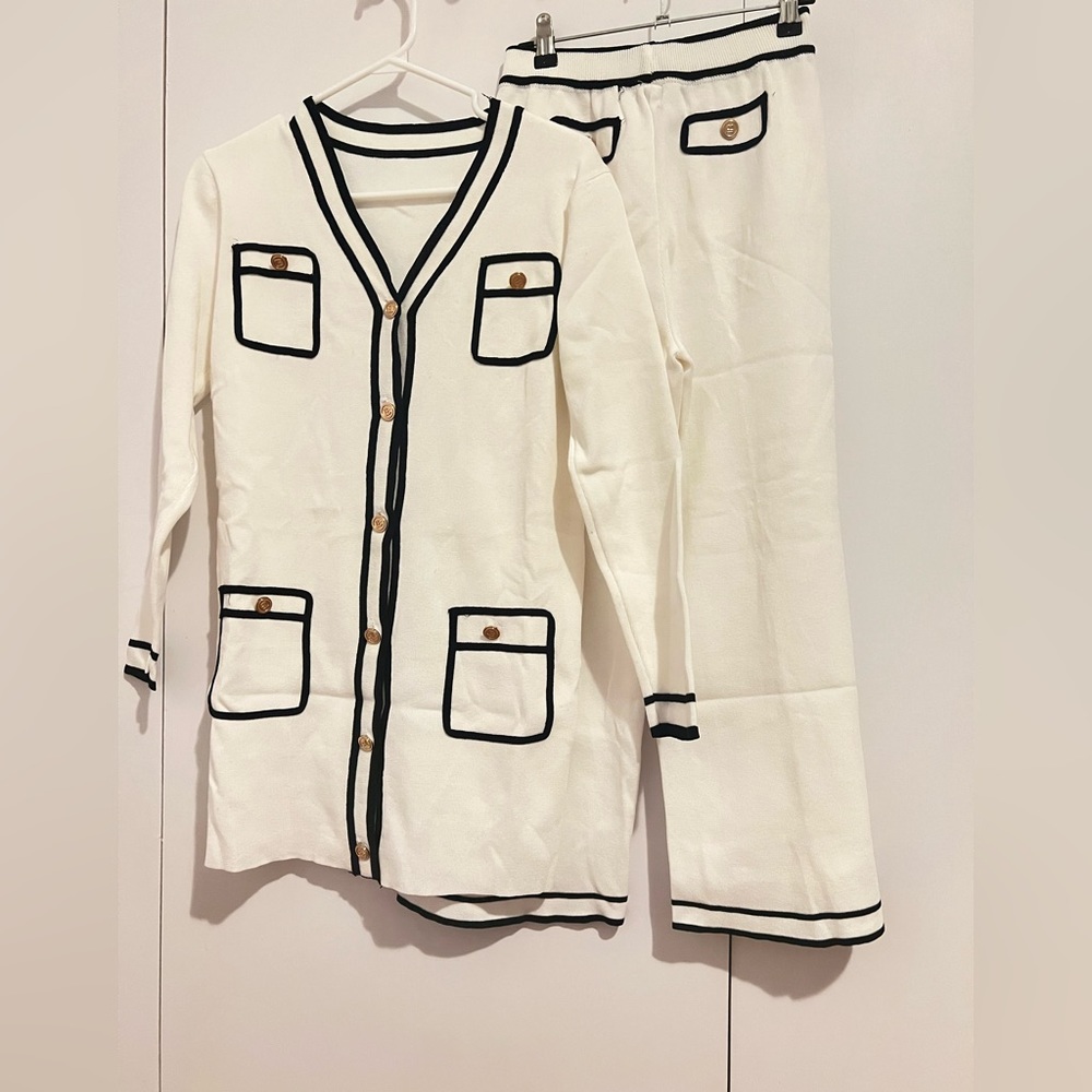Brand new chic set